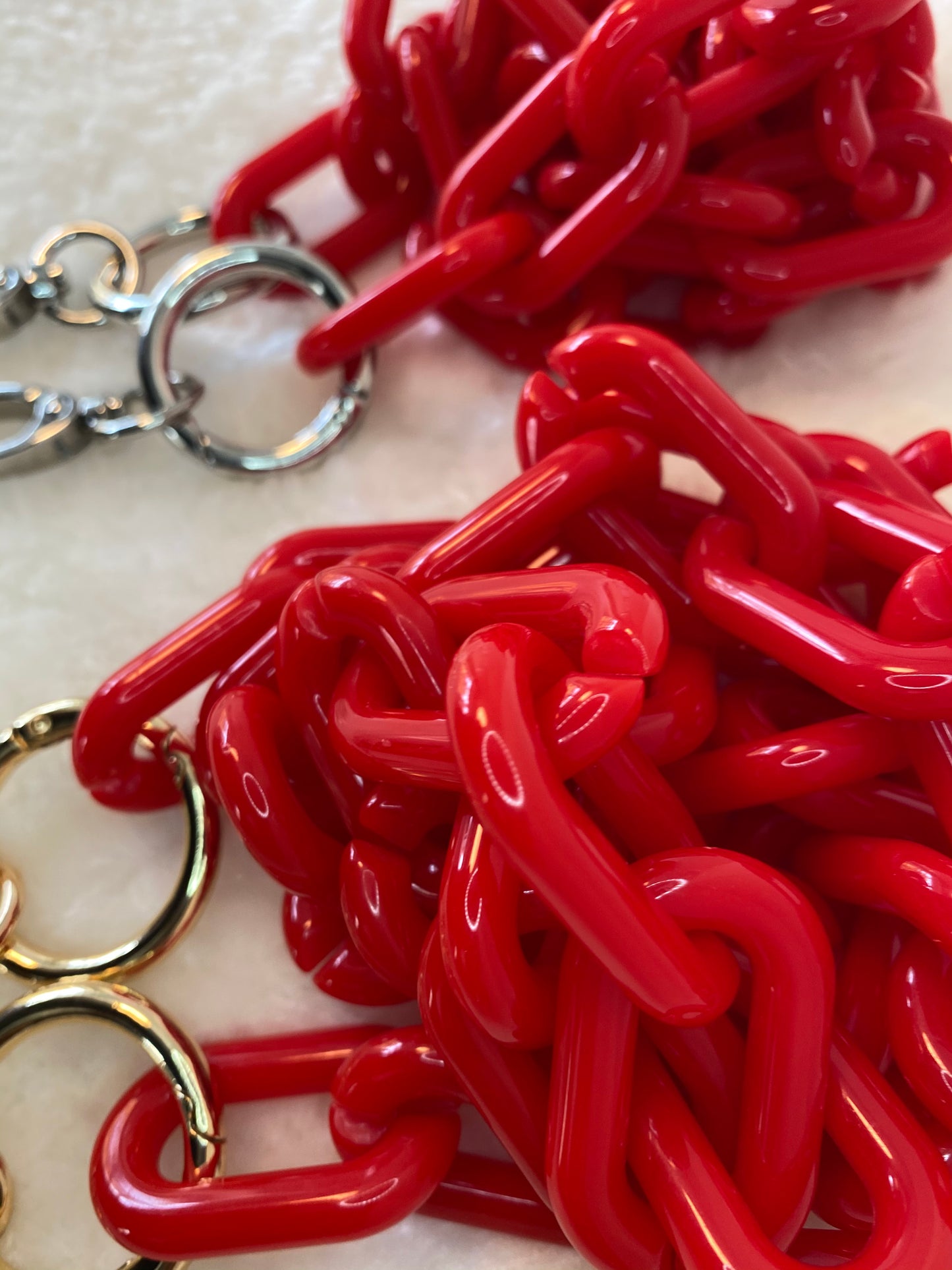 Red hot handbag chain